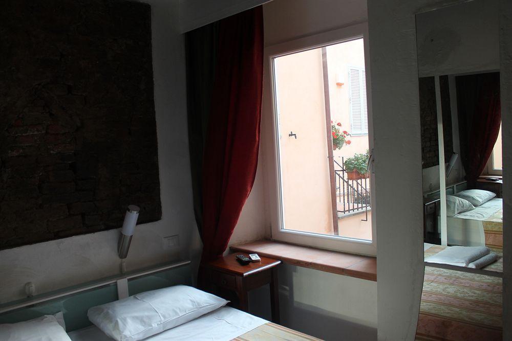 Hotel Mazzini 16 Downtown Pisa Exterior foto